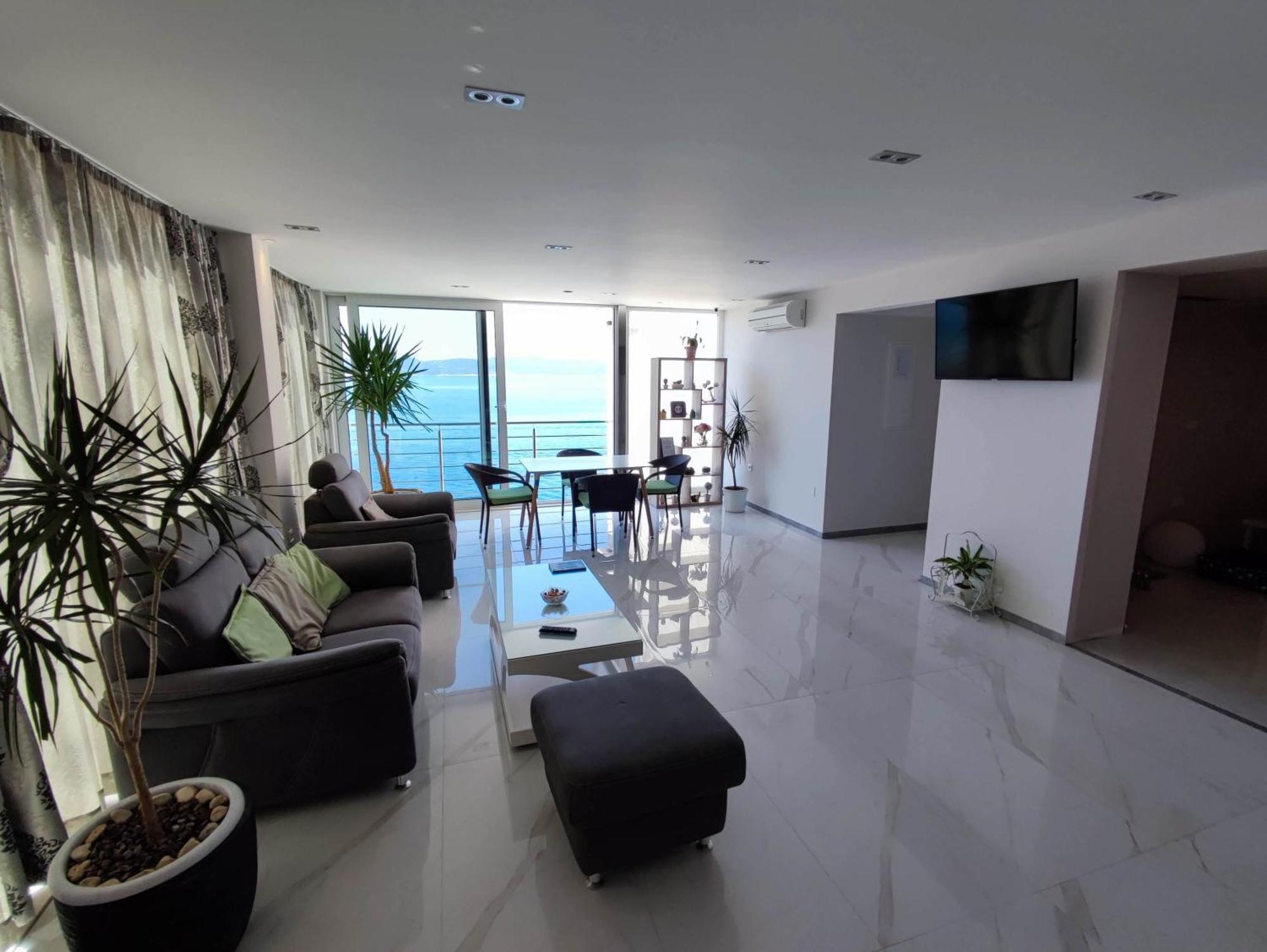 Apartment Visnja *